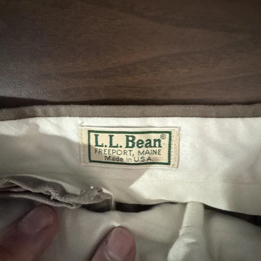 LL Bean Chino Pants Mens 40 (Actual 39 X 28.5) Adjustable Waist Straight Leg Tan